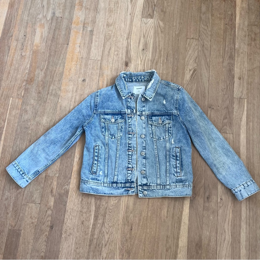 Old Navy Women’s Light Wash Distressed Jean Jacket- M Petite - Picture 3 of 5